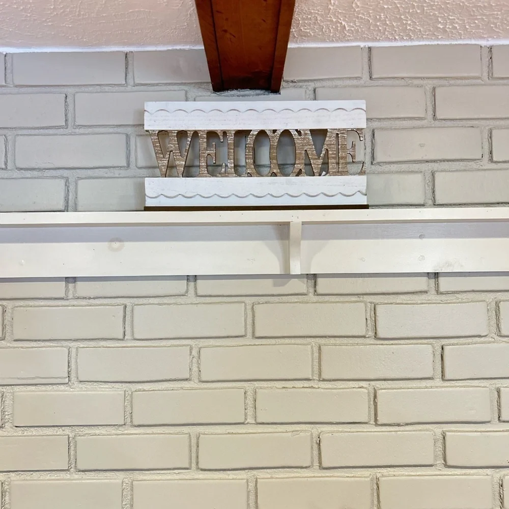 Wooden Welcome sign